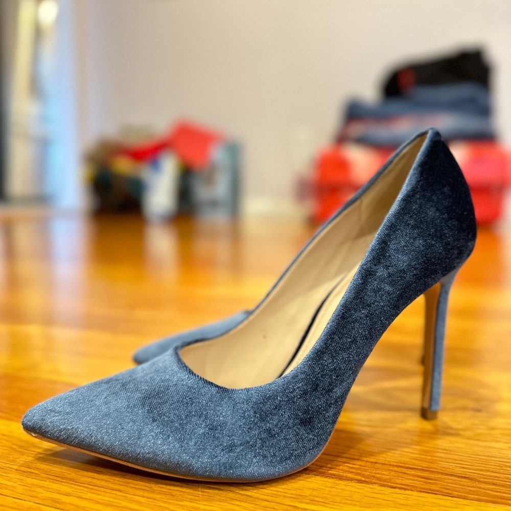 Zara Velour Pumps